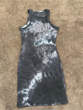 SO Women’s Gray Tie-Dye Racer Neck Midi Dress NWOT